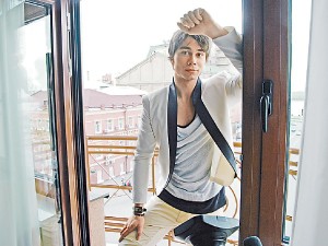 alexander-rybak-was-busy-in-kiev-with-amorous-affairs.jpg